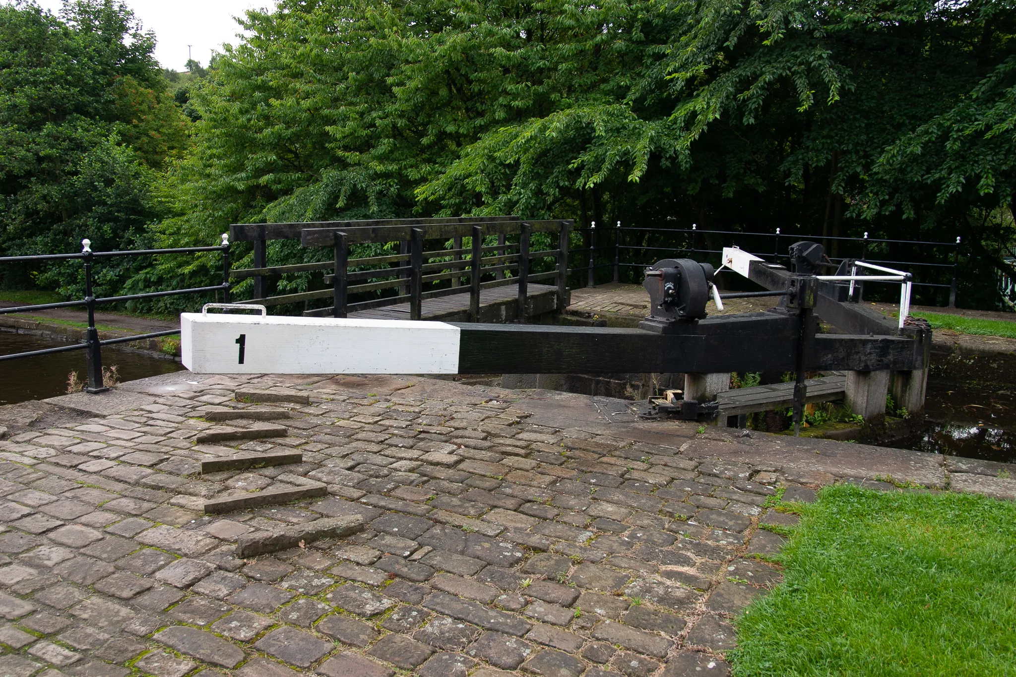 Sowerby Bridge Canal Picture 3